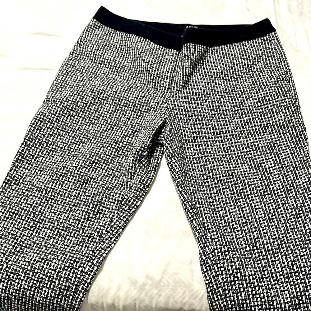 Pants apt size 4
